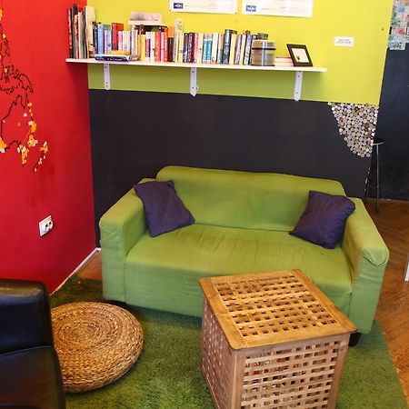 Hostel Zeppelin Ljubljana Buitenkant foto